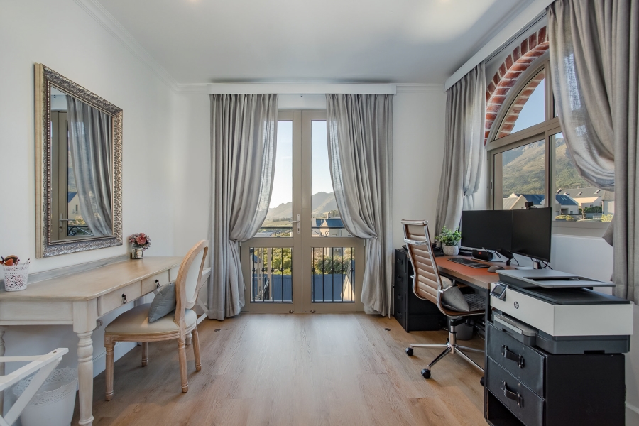 2 Bedroom Property for Sale in Franschhoek Western Cape